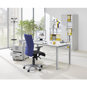Schreibtisch 4-Fuß Comfort MULTI M, Lichtgrau/Alusilber RAL 9006, Rechteck, B1800 x T800 x H620-820