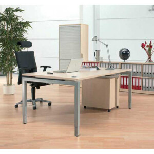 Schreibtisch 4-Fuß Comfort MULTI M, Buchedekor/Alusilber RAL 9006, Rechteck, B1800 x T800 x H620-820